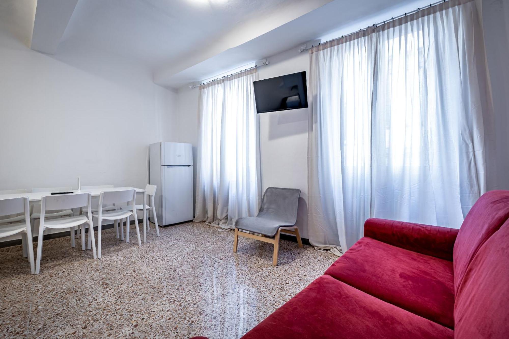Yid Agnolo Three Bedroom In Appartamento *
