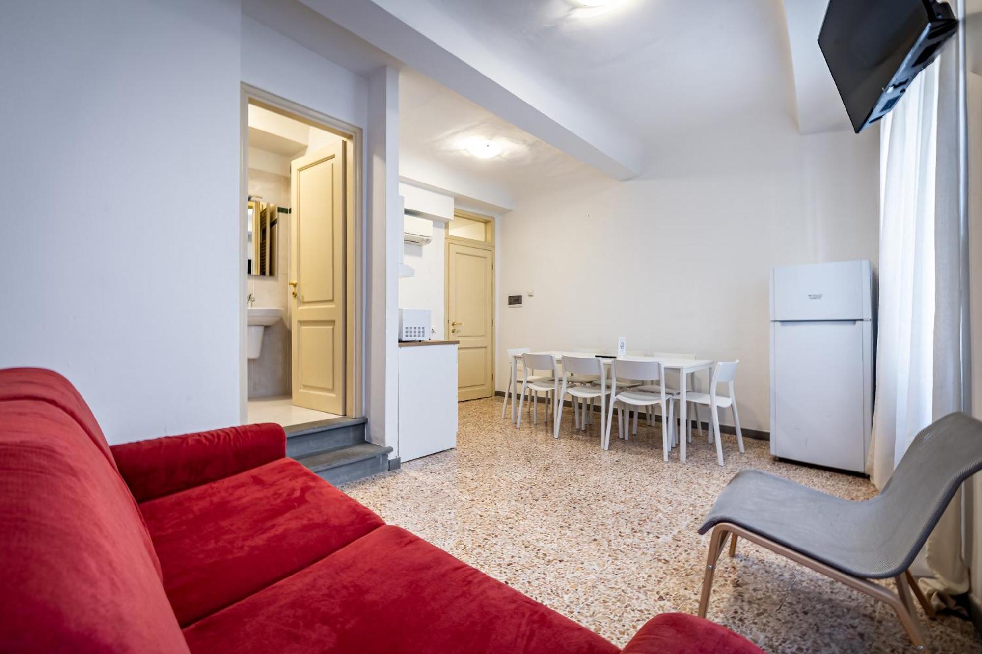 Yid Agnolo Three Bedroom In Appartamento